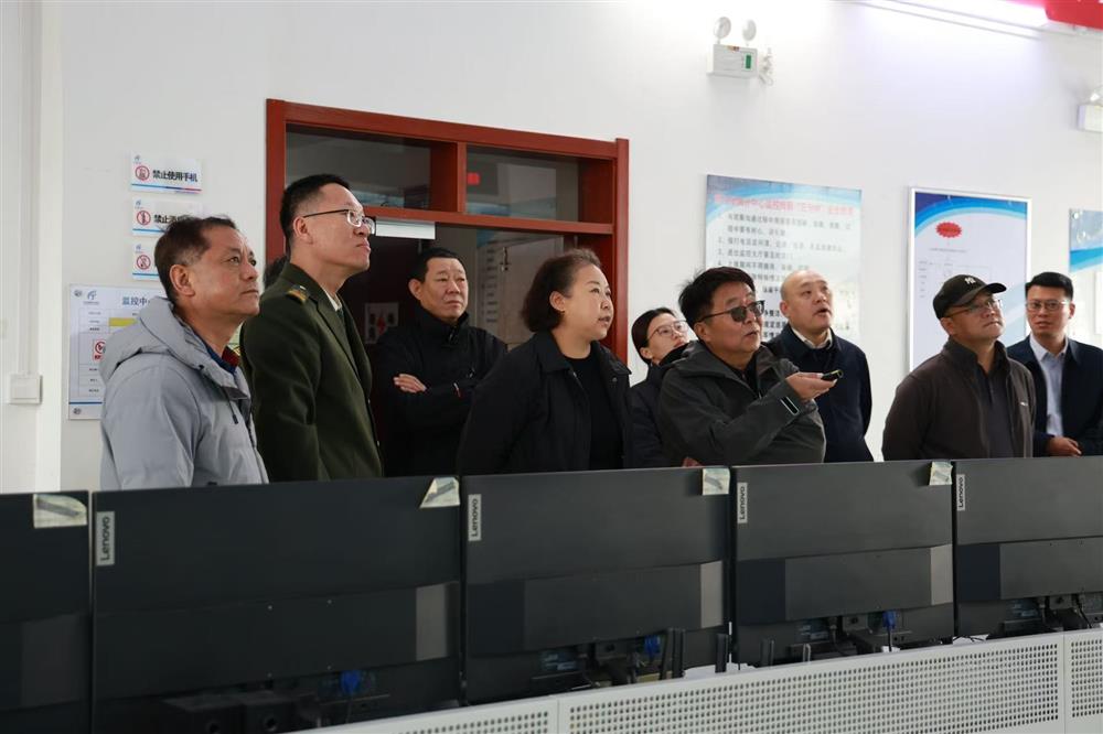 标题:MK（中国）交高投公司到新元高速开展综合督导检查<br/>说明:<br/>日期:2025/11/4<br/>来源:<br/>发表人:杨雪宁<br/>点击数:73