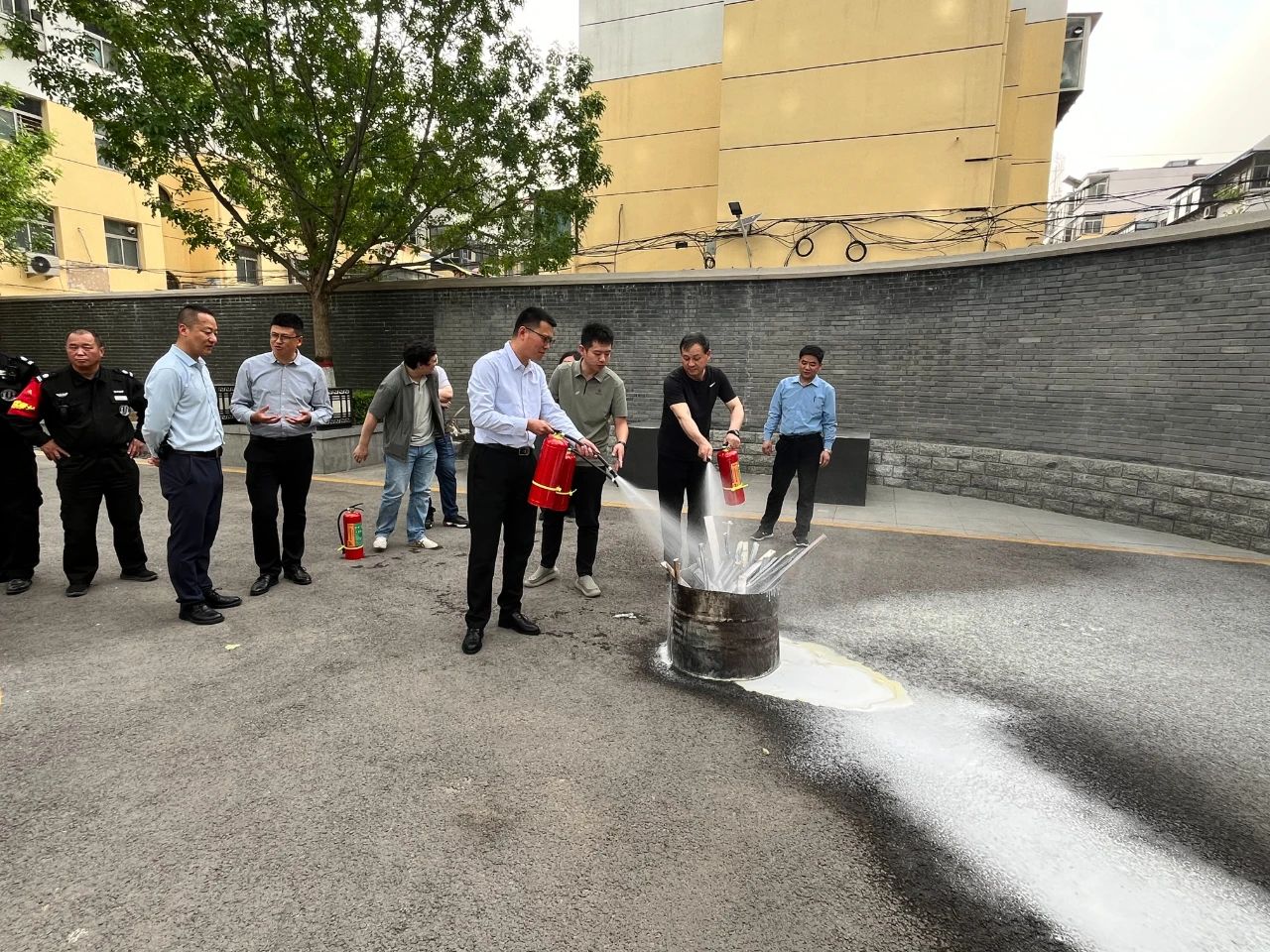 C:\Users\Administrator\Desktop\3.jpg C:\Users\Administrator\Desktop\3.jpg