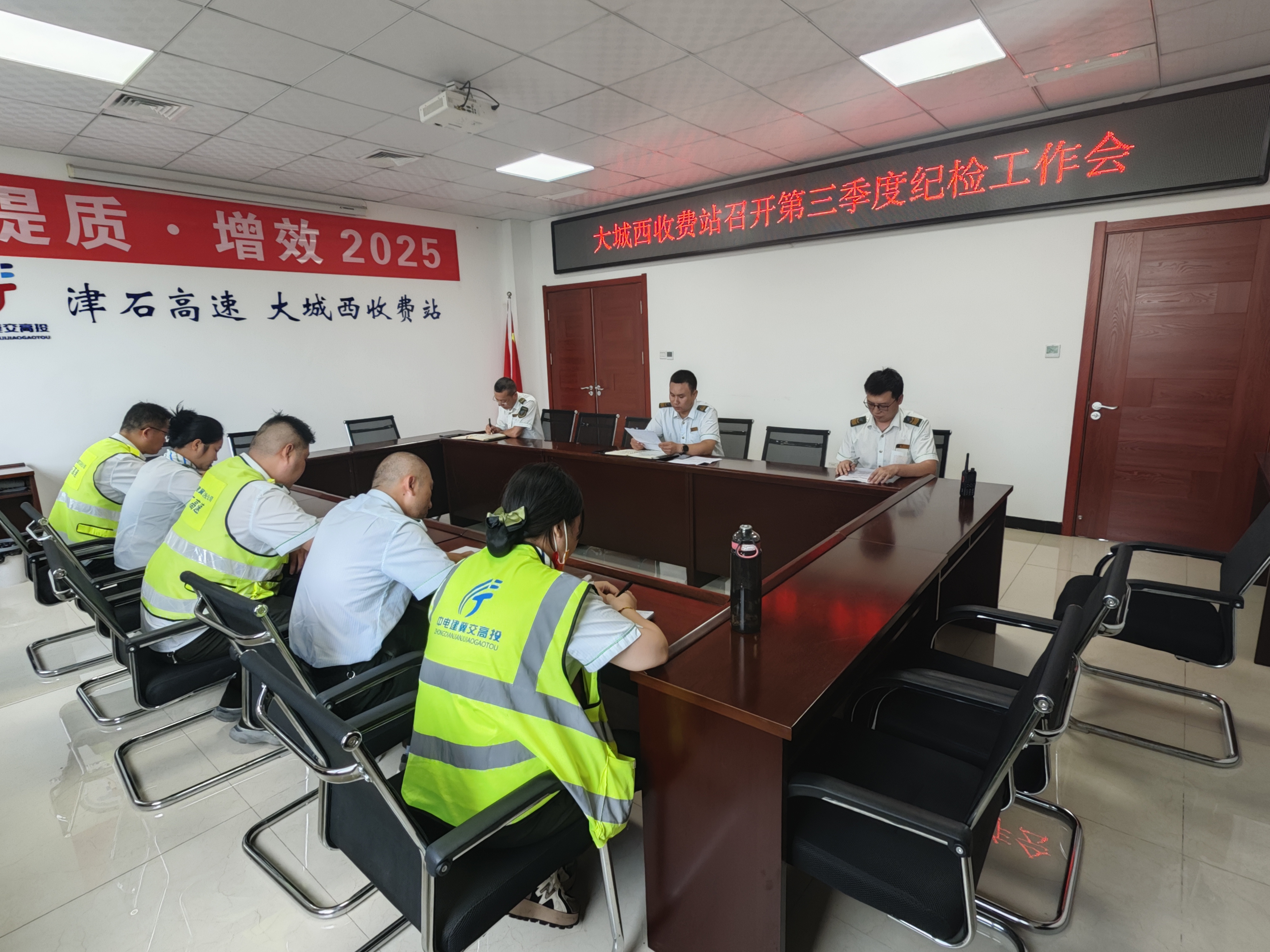 da7e592a97f37879c012333e45d231f.jpg da7e592a97f37879c012333e45d231f.jpg