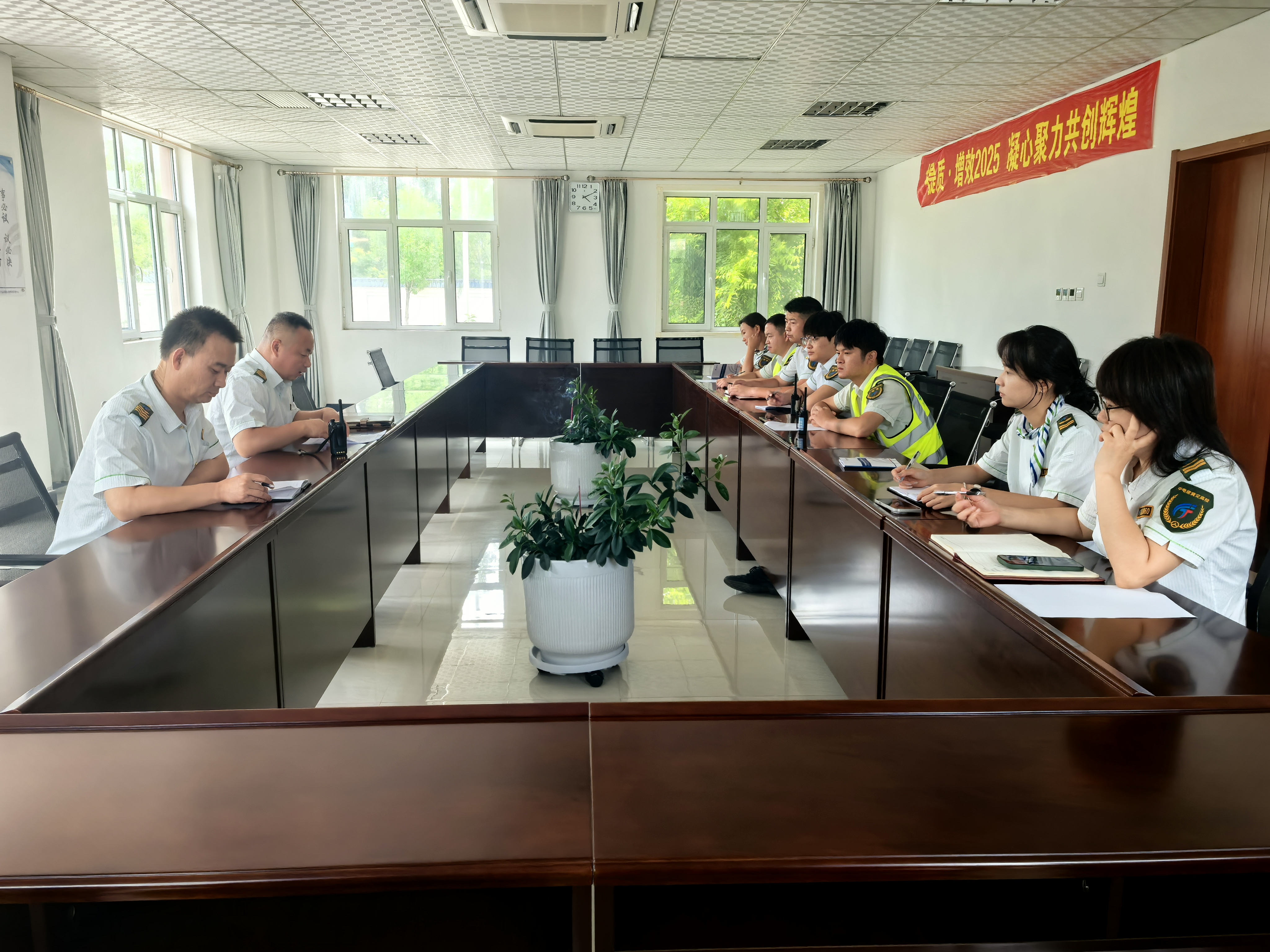 8.29内丘北收费站党支部扎实开展“清廉家风”主题党日活动.jpg 8.29内丘北收费站党支部扎实开展“清廉家风”主题党日活动.jpg