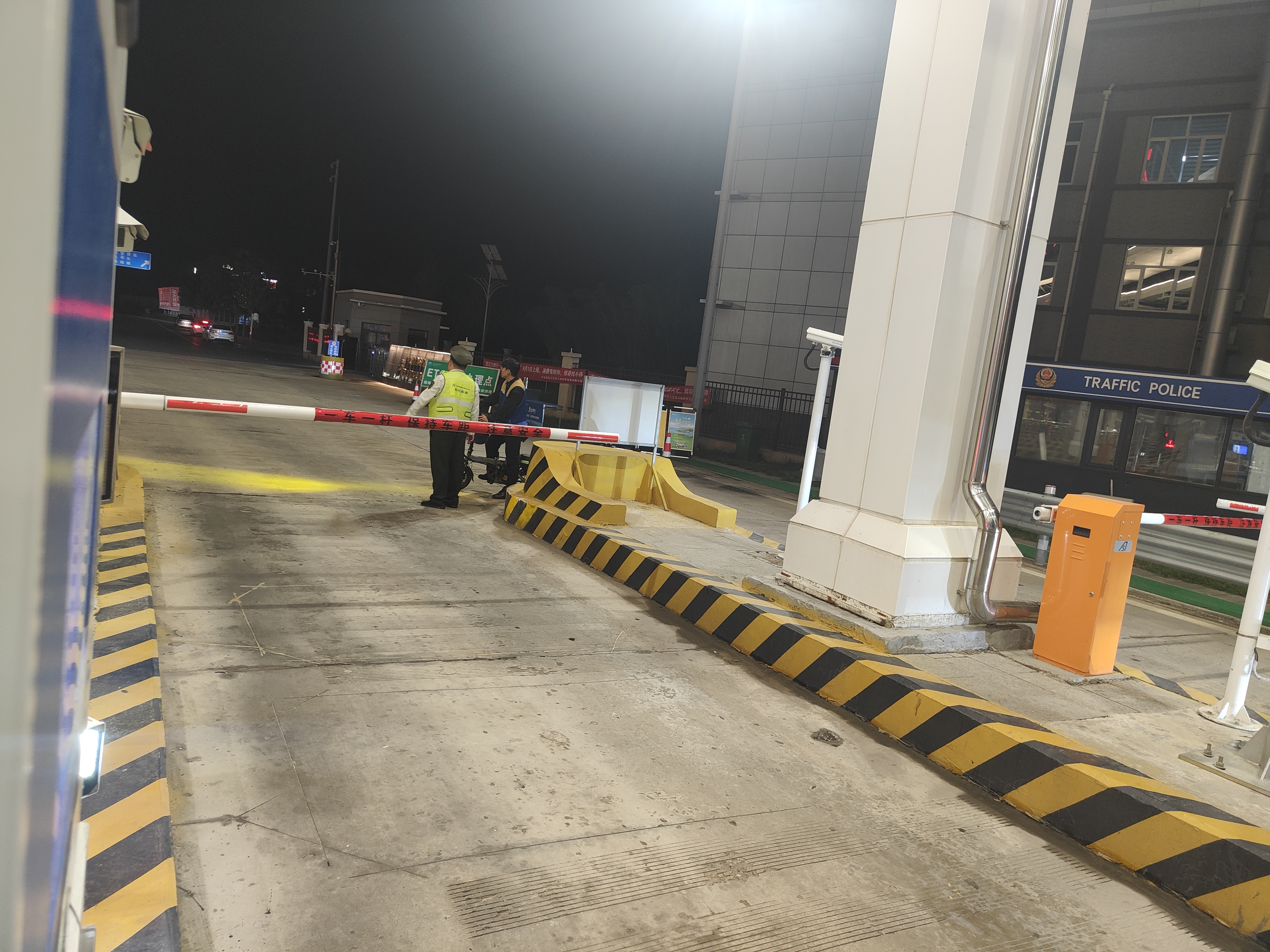 e470170873e31203404f5102652c5775.jpg e470170873e31203404f5102652c5775.jpg