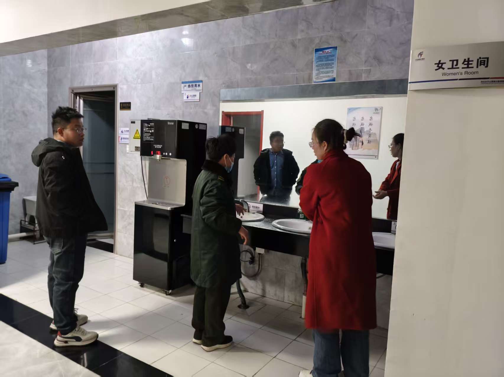 e98d46f01944a4cf2b9b2bcd70864569.jpg e98d46f01944a4cf2b9b2bcd70864569.jpg