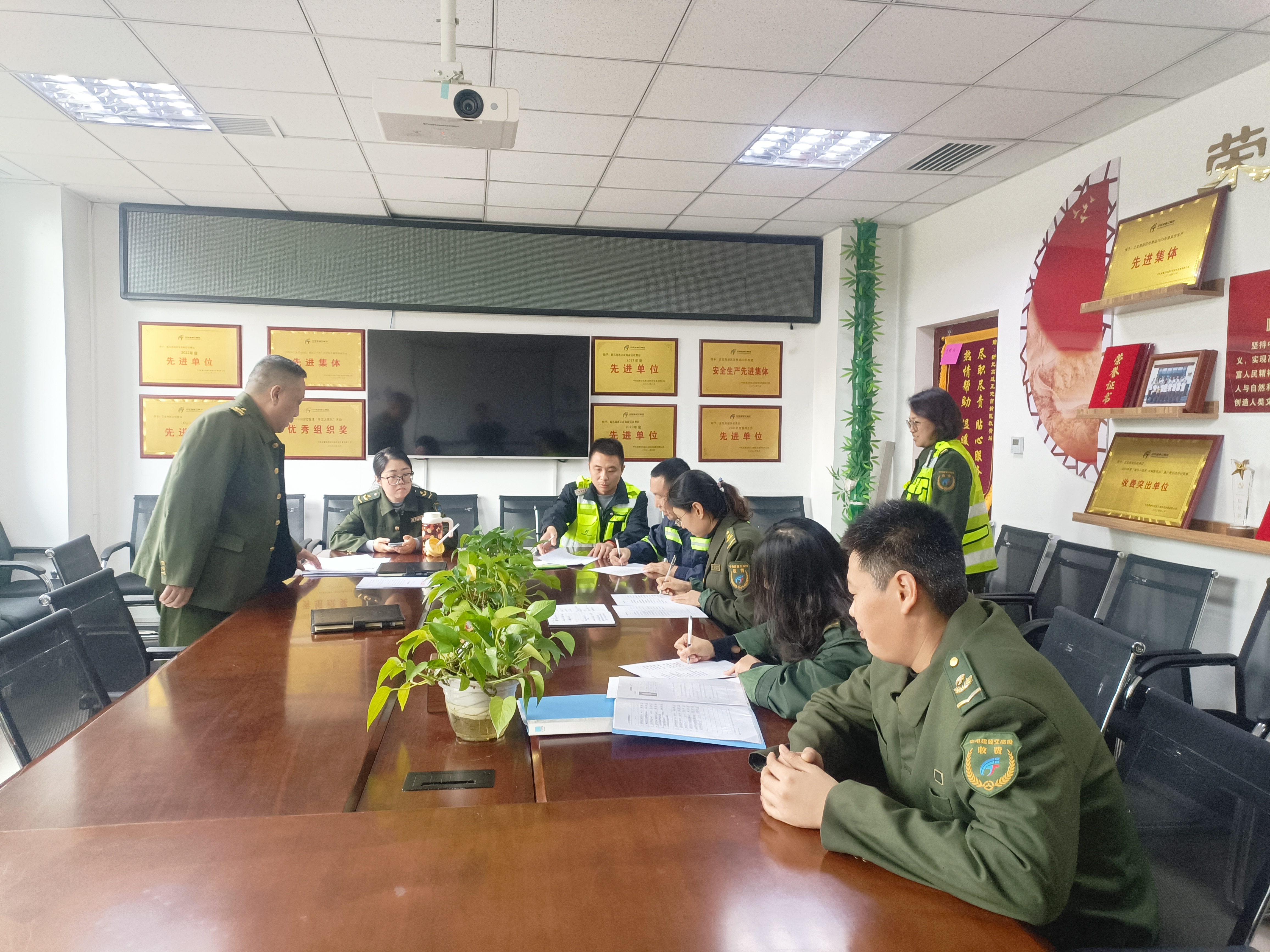 微信图片_20251120152253_41_130.jpg 微信图片_20251120152253_41_130.jpg