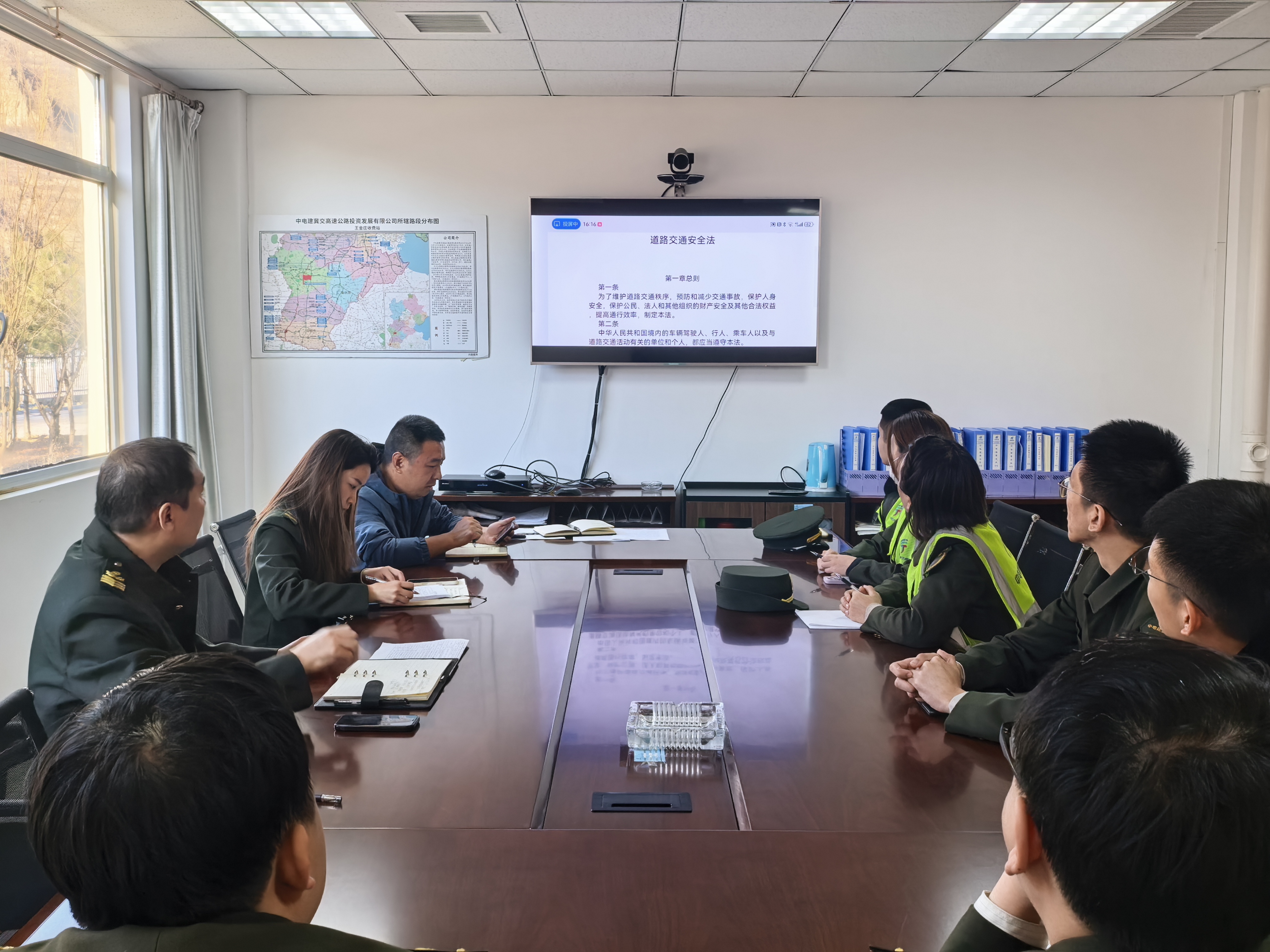 2277feef8fd259eaba7c3c0690451b24.jpg 2277feef8fd259eaba7c3c0690451b24.jpg