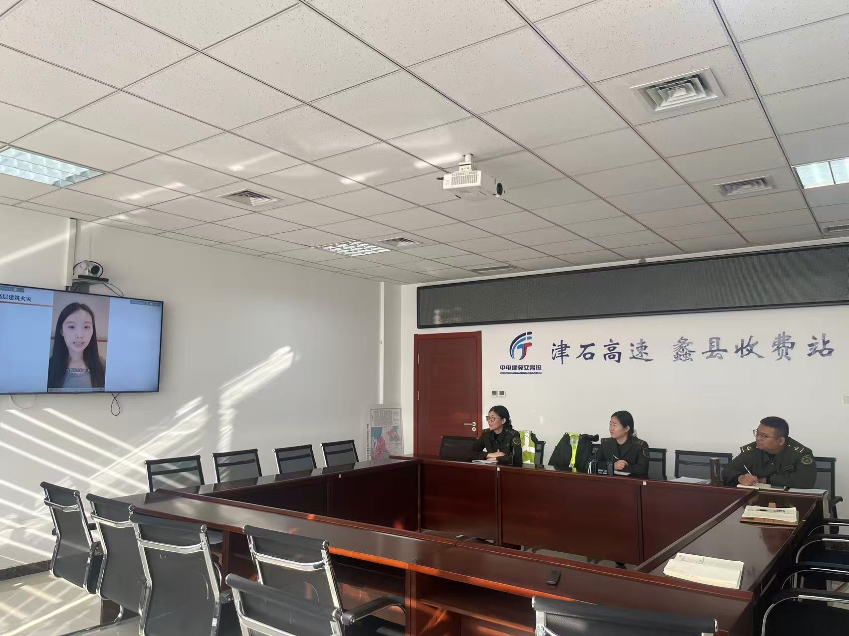 a45b22a94591c7794790bbb773d0021.jpg a45b22a94591c7794790bbb773d0021.jpg